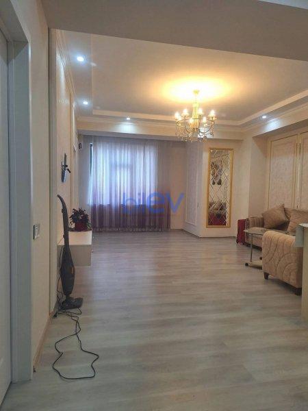 Kirayə (aylıq) 3 otaqlı Yeni Tikili  88m², Bakı
