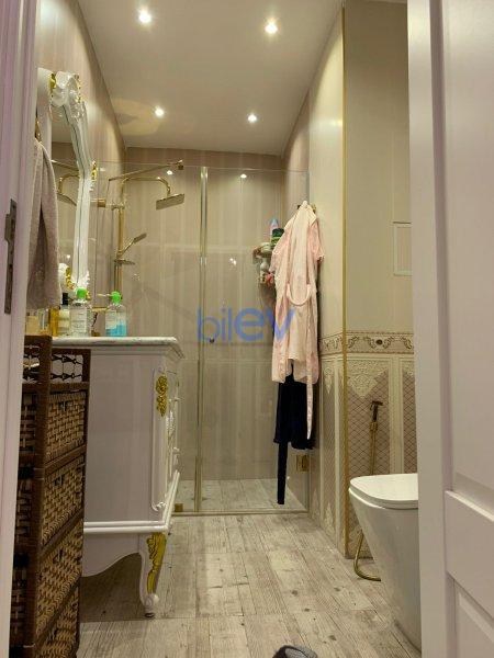 Satış 3 otaqlı Yeni Tikili bina evi  135m², Bakı