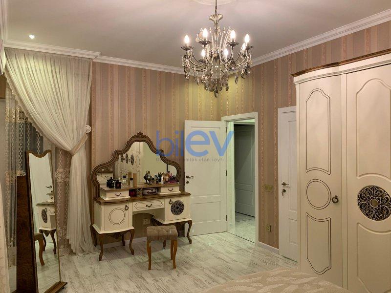 Satış 3 otaqlı Yeni Tikili bina evi  135m², Bakı