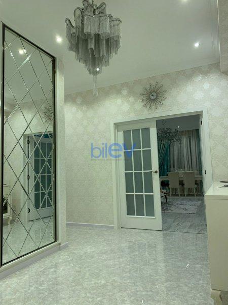 Satış 3 otaqlı Yeni Tikili bina evi  135m², Bakı