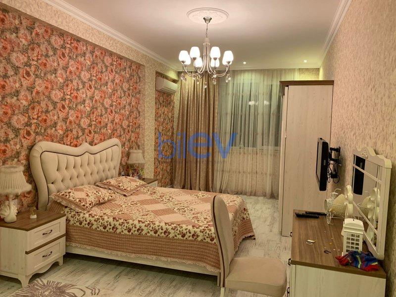 Satış 3 otaqlı Yeni Tikili bina evi  135m², Bakı