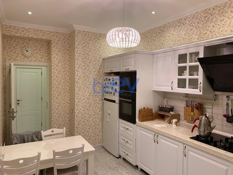 Satış 3 otaqlı Yeni Tikili bina evi  135m², Bakı