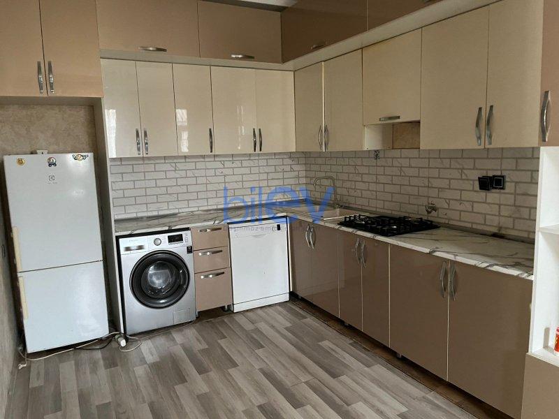 Satılır 5 otaqlı Həyət evi  180m², Bakı