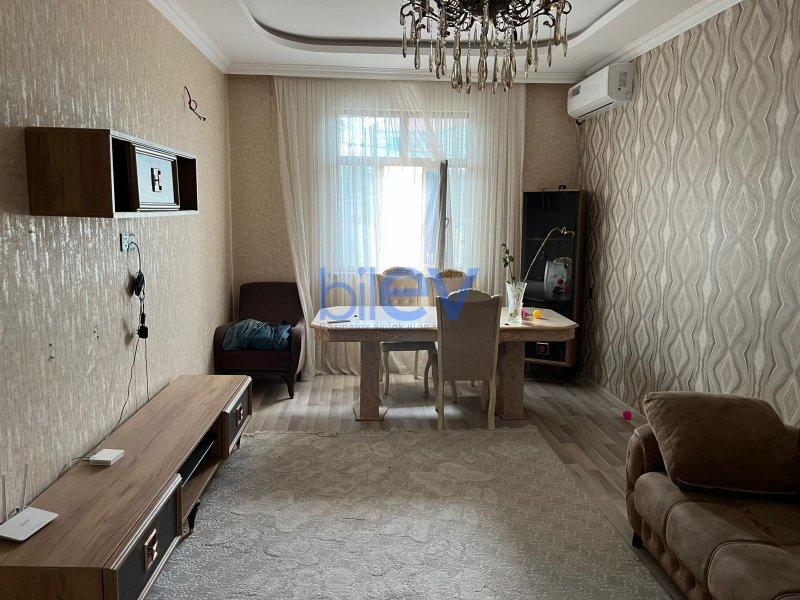 Satılır 5 otaqlı Həyət evi  180m², Bakı