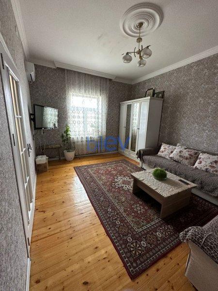 Satılır 4 otaqlı Həyət evi  120m², Bakı