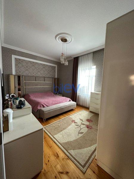 Satılır 4 otaqlı Həyət evi  120m², Bakı