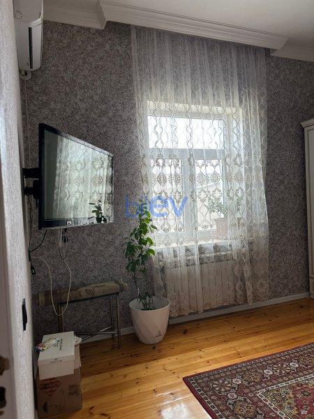 Satılır 4 otaqlı Həyət evi  120m², Bakı
