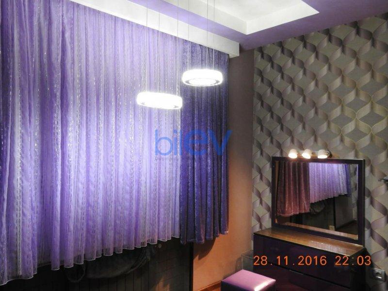 Satılır 9 otaqlı Həyət evi  525m², Bakı