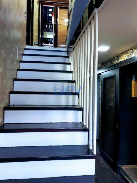 Satılır 9 otaqlı Həyət evi  525m², Bakı