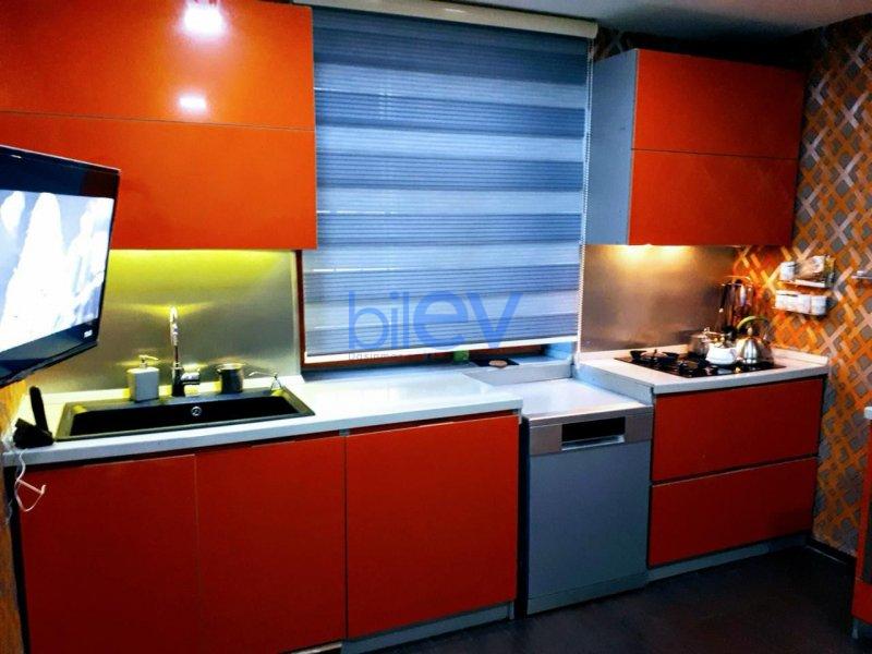 Satılır 9 otaqlı Həyət evi  525m², Bakı