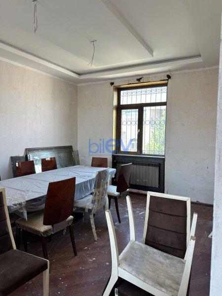 Satılır 9 otaqlı Həyət evi  525m², Bakı