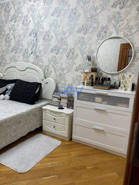 Satılır 2 otaqlı Yeni Tikili  58m², Bakı