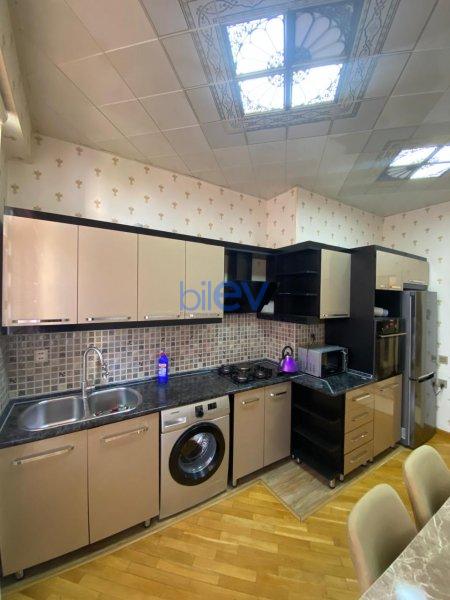 Aylıq Kirayə 2 otaqlı Yeni Tikili bina evi  85m², Bakı