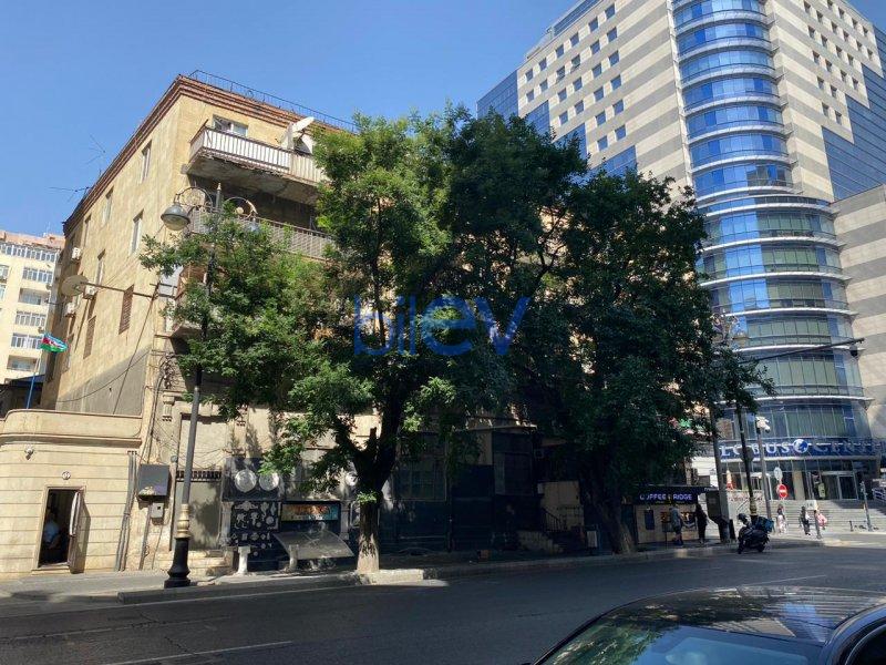Satılır 3 otaqlı Köhnə Tikili  105m², Bakı