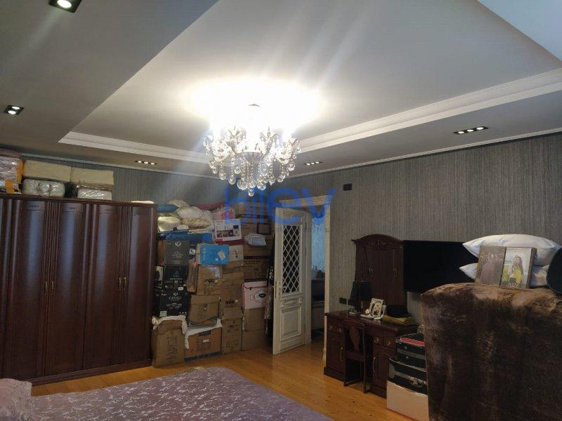 Satılır 4 otaqlı Həyət evi  220m², Bakı
