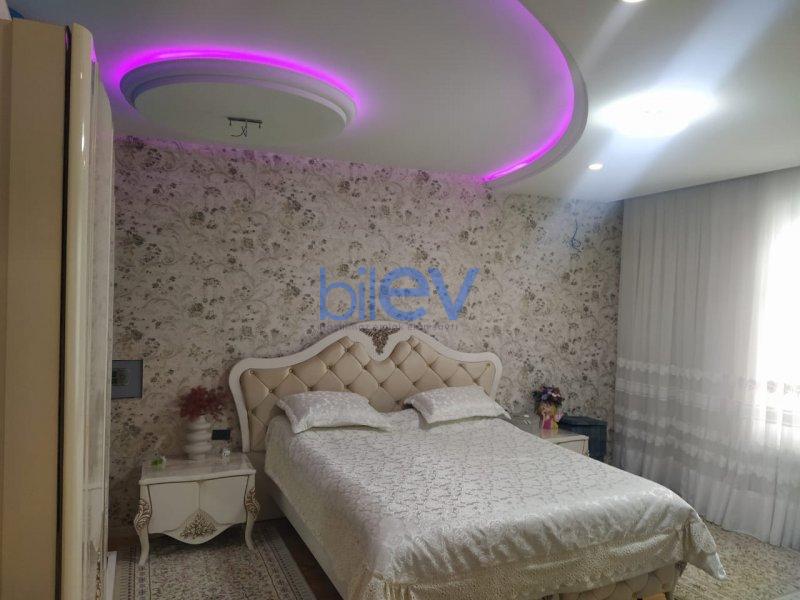 Satılır 4 otaqlı Həyət evi  220m², Bakı