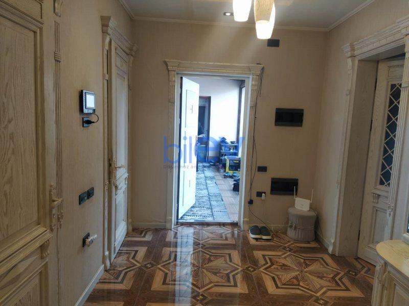 Satılır 4 otaqlı Həyət evi  220m², Bakı