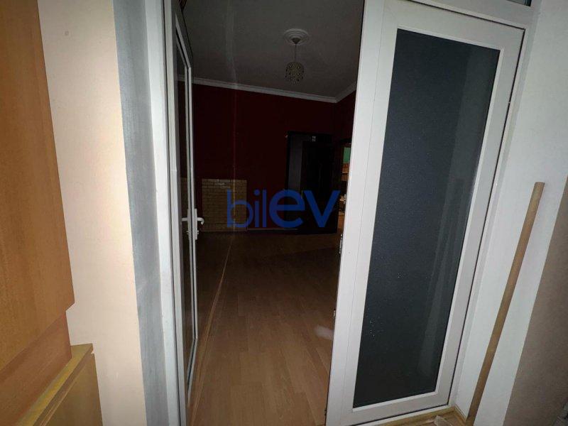 Aylıq Kirayə 2 otaqlı Köhnə Tikili bina evi  65.00m², Bakı