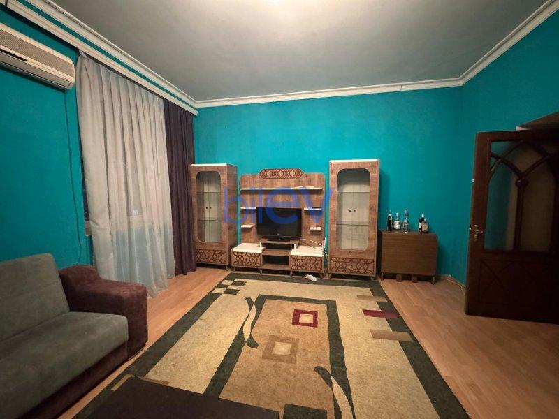 Aylıq Kirayə 2 otaqlı Köhnə Tikili bina evi  65.00m², Bakı
