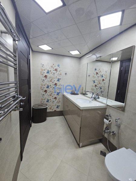Aylıq Kirayə 3 otaqlı Yeni Tikili bina evi  85m², Bakı