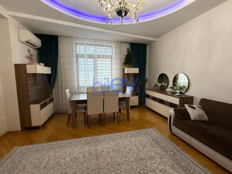 Aylıq Kirayə 3 otaqlı Yeni Tikili bina evi  130m², Bakı