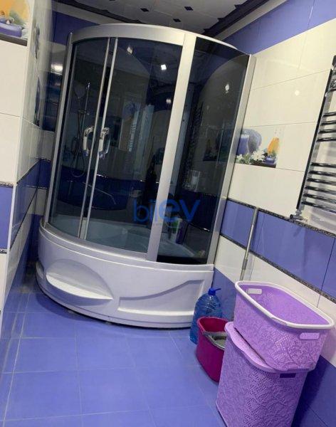 Aylıq Kirayə 3 otaqlı Yeni Tikili bina evi  130m², Bakı