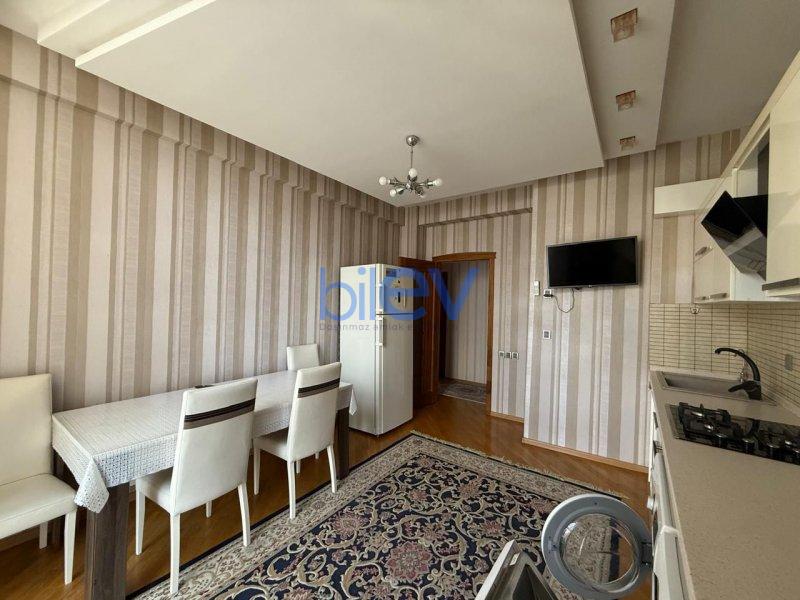 Aylıq Kirayə 3 otaqlı Yeni Tikili bina evi  130m², Bakı