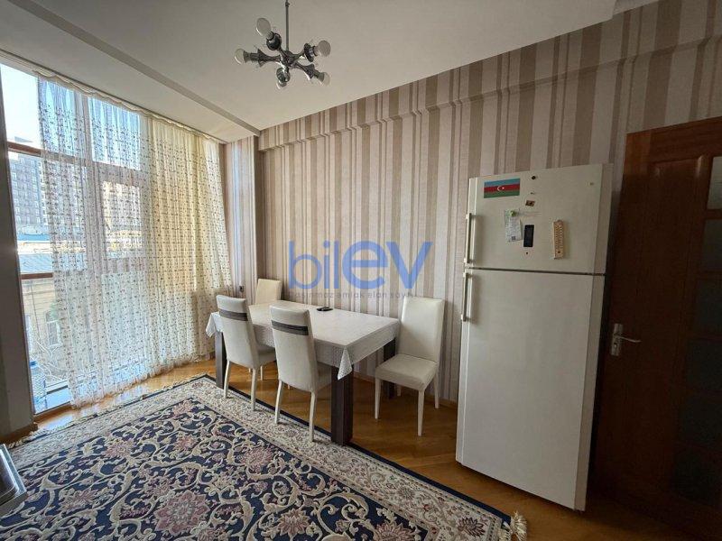 Aylıq Kirayə 3 otaqlı Yeni Tikili bina evi  130m², Bakı