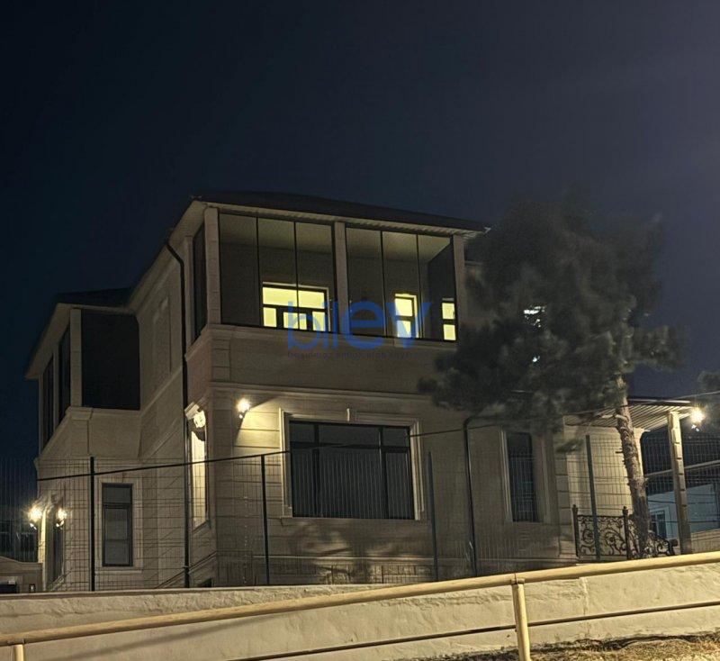 Satılır 6 otaqlı Həyət evi  276m², Bakı