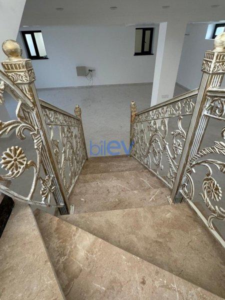 Satılır 6 otaqlı Həyət evi  276m², Bakı