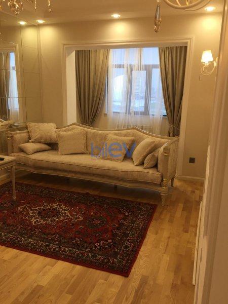 Aylıq Kirayə 3 otaqlı Yeni Tikili bina evi  85m², Bakı