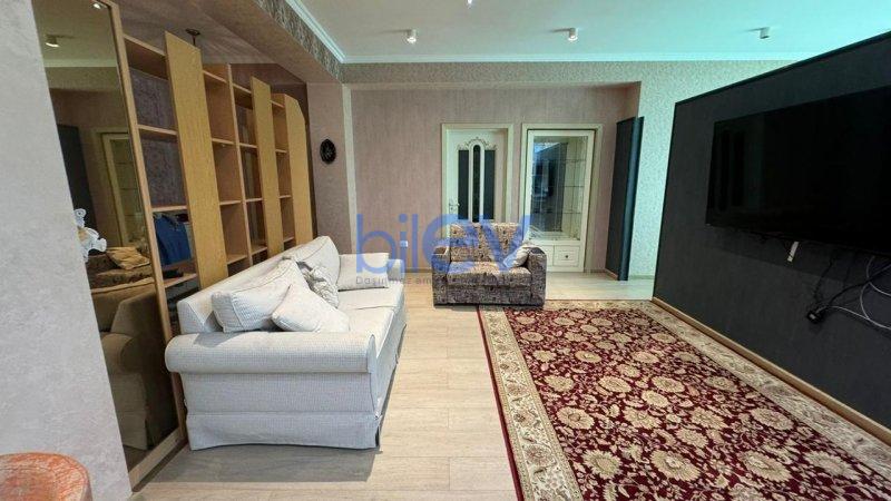 Aylıq Kirayə 2 otaqlı Yeni Tikili bina evi  87m², Bakı