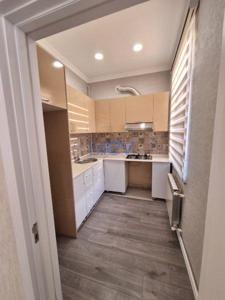 Satış 2 otaqlı Köhnə Tikili bina evi  55m², Bakı