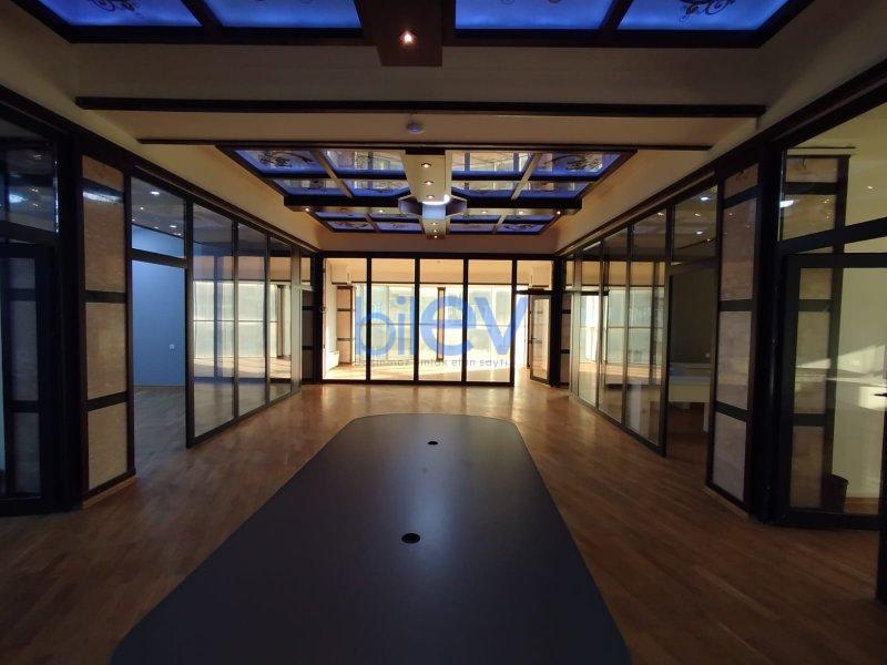 Aylıq Kirayə 6 otaqlı Obyekt  250m², Bakı