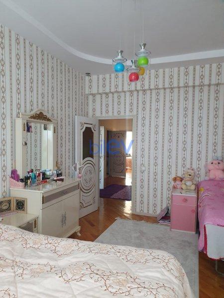 Aylıq Kirayə 3 otaqlı Yeni Tikili bina evi  150m², Xırdalan