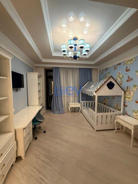 Aylıq Kirayə 3 otaqlı Yeni Tikili bina evi  134m², Bakı