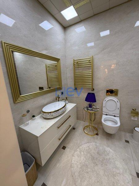 Aylıq Kirayə 3 otaqlı Yeni Tikili bina evi  134m², Bakı