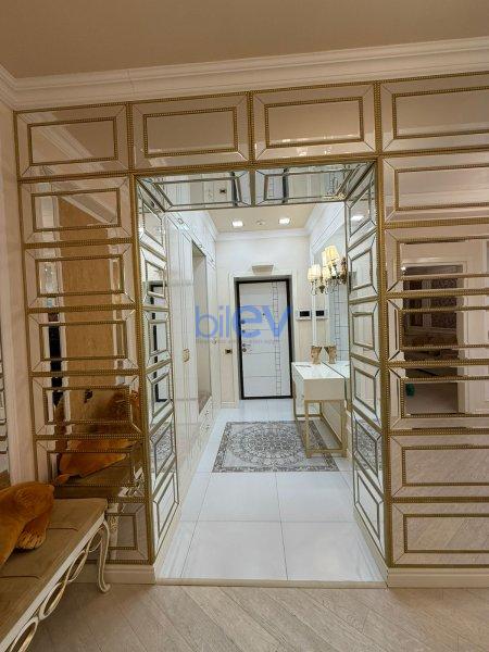 Aylıq Kirayə 3 otaqlı Yeni Tikili bina evi  134m², Bakı