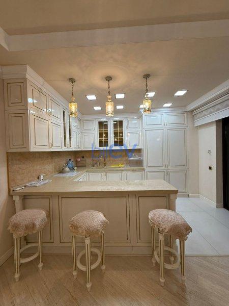 Aylıq Kirayə 3 otaqlı Yeni Tikili bina evi  134m², Bakı