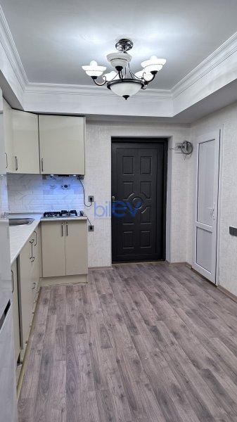 Kirayə (aylıq) 3 otaqlı Yeni Tikili  82m², Bakı
