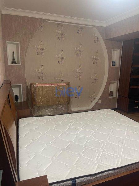 Aylıq Kirayə 3 otaqlı Köhnə Tikili bina evi  90.00m², Bakı