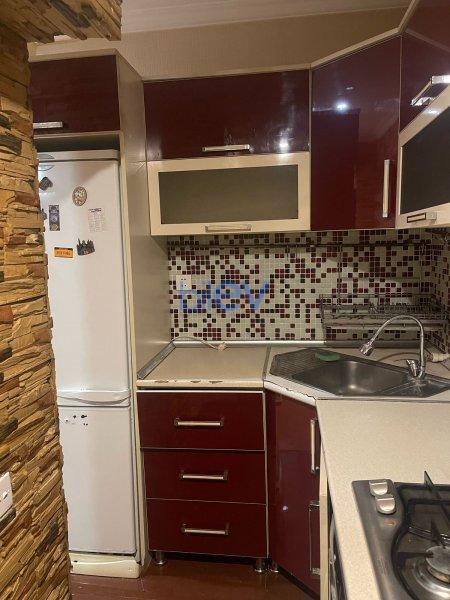 Aylıq Kirayə 3 otaqlı Köhnə Tikili bina evi  90.00m², Bakı