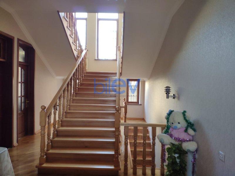 Satış 8 otaqlı Həyət evi  500m², Bakı