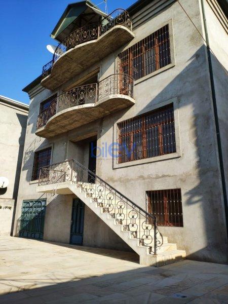 Satış 8 otaqlı Həyət evi  500m², Bakı
