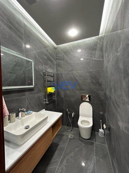 Aylıq Kirayə 3 otaqlı Yeni Tikili bina evi  148m², Bakı