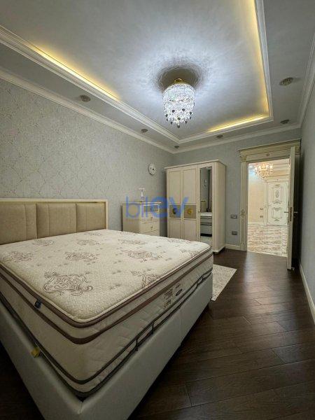 Aylıq Kirayə 3 otaqlı Yeni Tikili bina evi  148m², Bakı