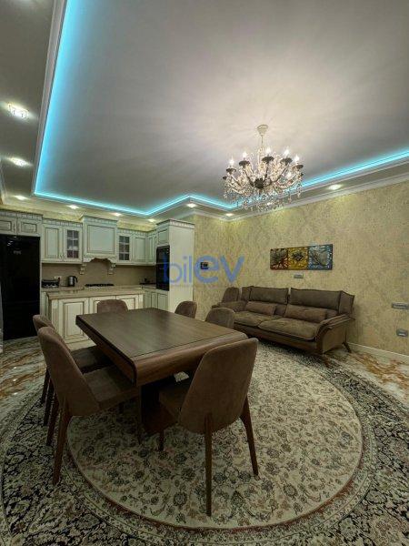 Aylıq Kirayə 3 otaqlı Yeni Tikili bina evi  148m², Bakı