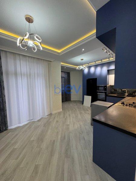 Aylıq Kirayə 3 otaqlı Yeni Tikili bina evi  190m², Bakı