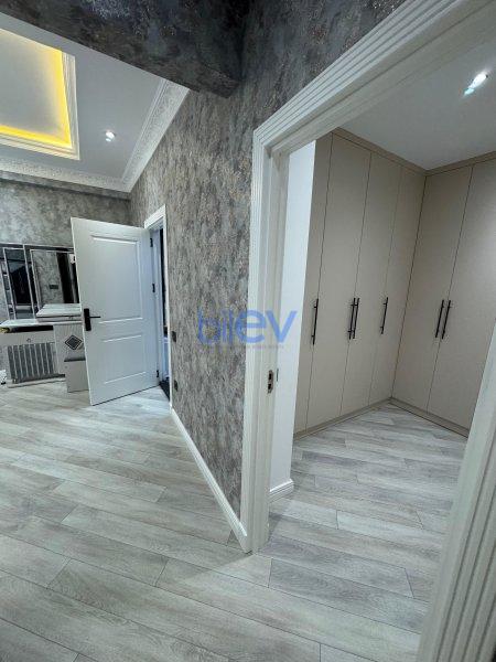 Aylıq Kirayə 3 otaqlı Yeni Tikili bina evi  190m², Bakı