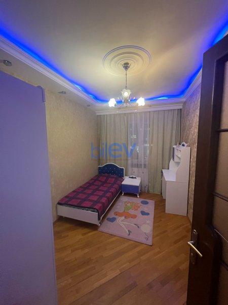 Aylıq Kirayə 3 otaqlı Köhnə Tikili bina evi  90m², Bakı